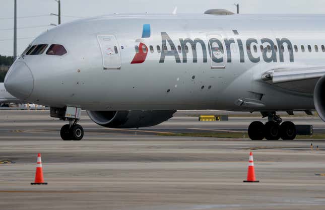 Image for article titled American Airlines is making WiFi free on most fights