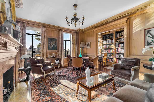 Image for article titled Look inside Scarlett Johansson and Colin Jost’s $13 million penthouse