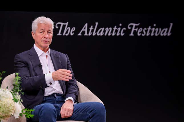 Image for article titled Jamie Dimon on the people who 'complain' about return-to-office