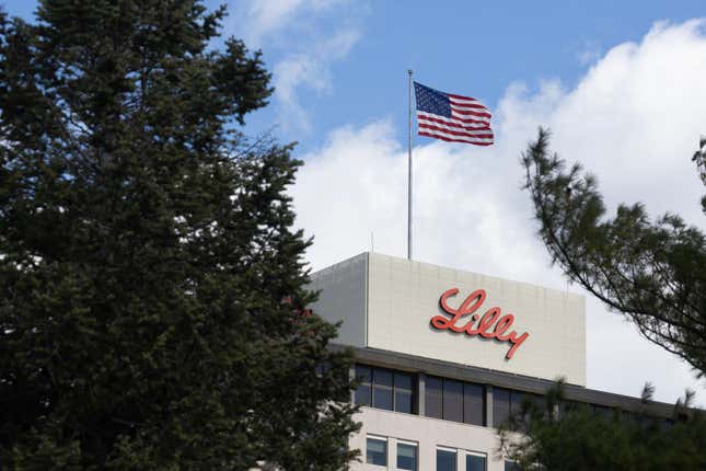 Image for article titled Eli Lilly is stepping up its fight against copycat weight loss drugs