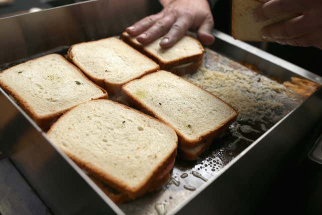Image for article titled 7 gourmet versions of classic comfort foods you need to try