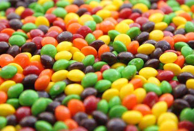 Image for article titled Lucky Charms, Gatorade, Cheetos, and 3 more foods that will get hit by RFK Jr.&#39;s food dye ban