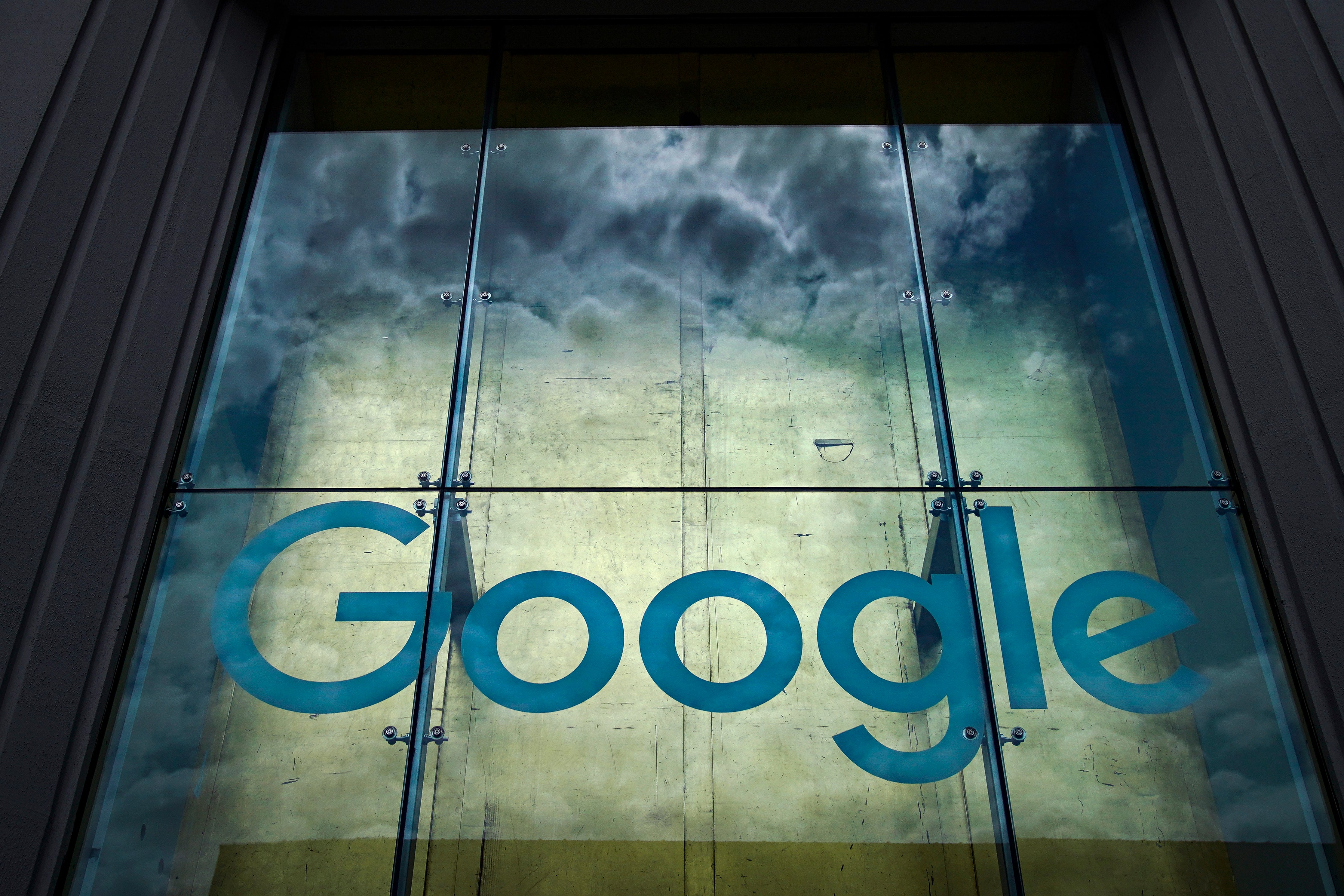 Image for Break up Google, DOJ asks judge