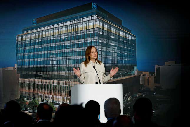 Image for article titled 8 powerful women CEOs running Fortune 500 companies