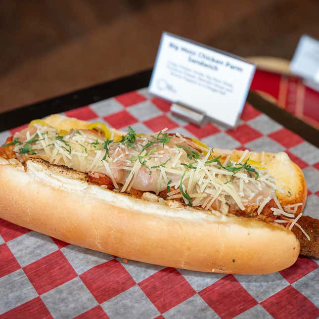 Image for article titled From puffy tacos to cotton-candy fries, here are 10 new menu items at major league ballparks