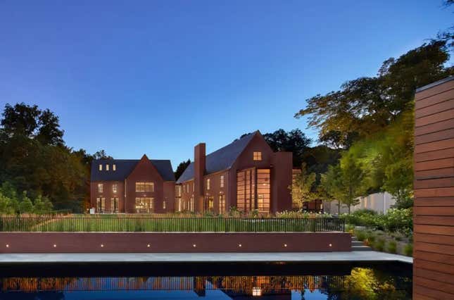Image for article titled Look inside Mark Zuckerberg&#39;s $23 million Washington mansion