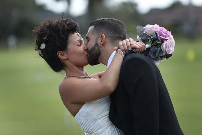 Image for article titled The 10 best big cities in America for weddings that won't break the bank