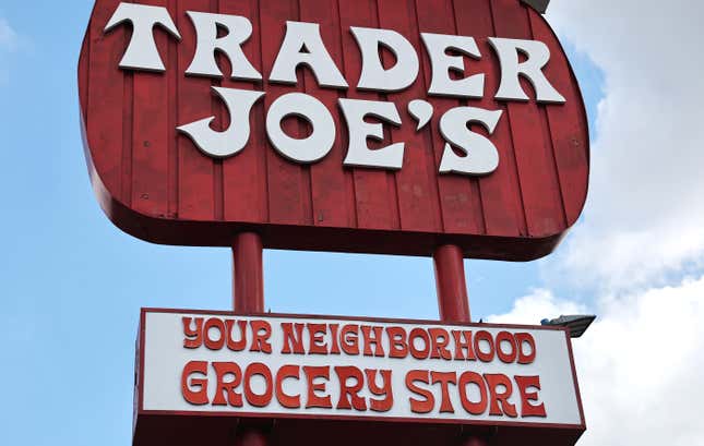 Image for article titled Trader Joe's sells these tote bags for $3. They're reselling for more than $1,500