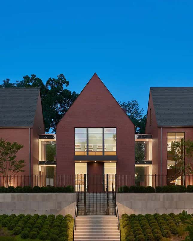 Image for article titled Look inside Mark Zuckerberg&#39;s $23 million Washington mansion