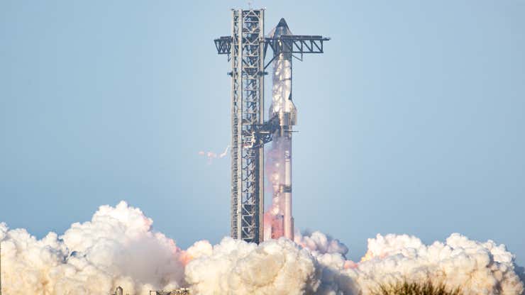 Image for SpaceX's Starship megarocket exploded and rained debris for the second time in a row