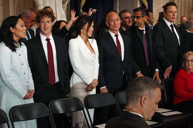 Image for article titled The 19 richest households in America added $1 trillion in wealth last year