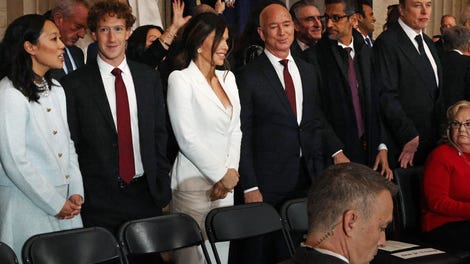 Image for The 19 richest households in America added $1 trillion in wealth last year