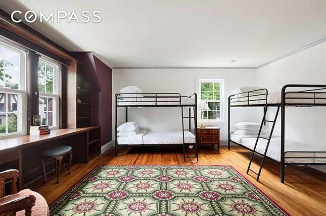 Image for article titled Trump&#39;s childhood home sells for a 61% loss — feral cats not included